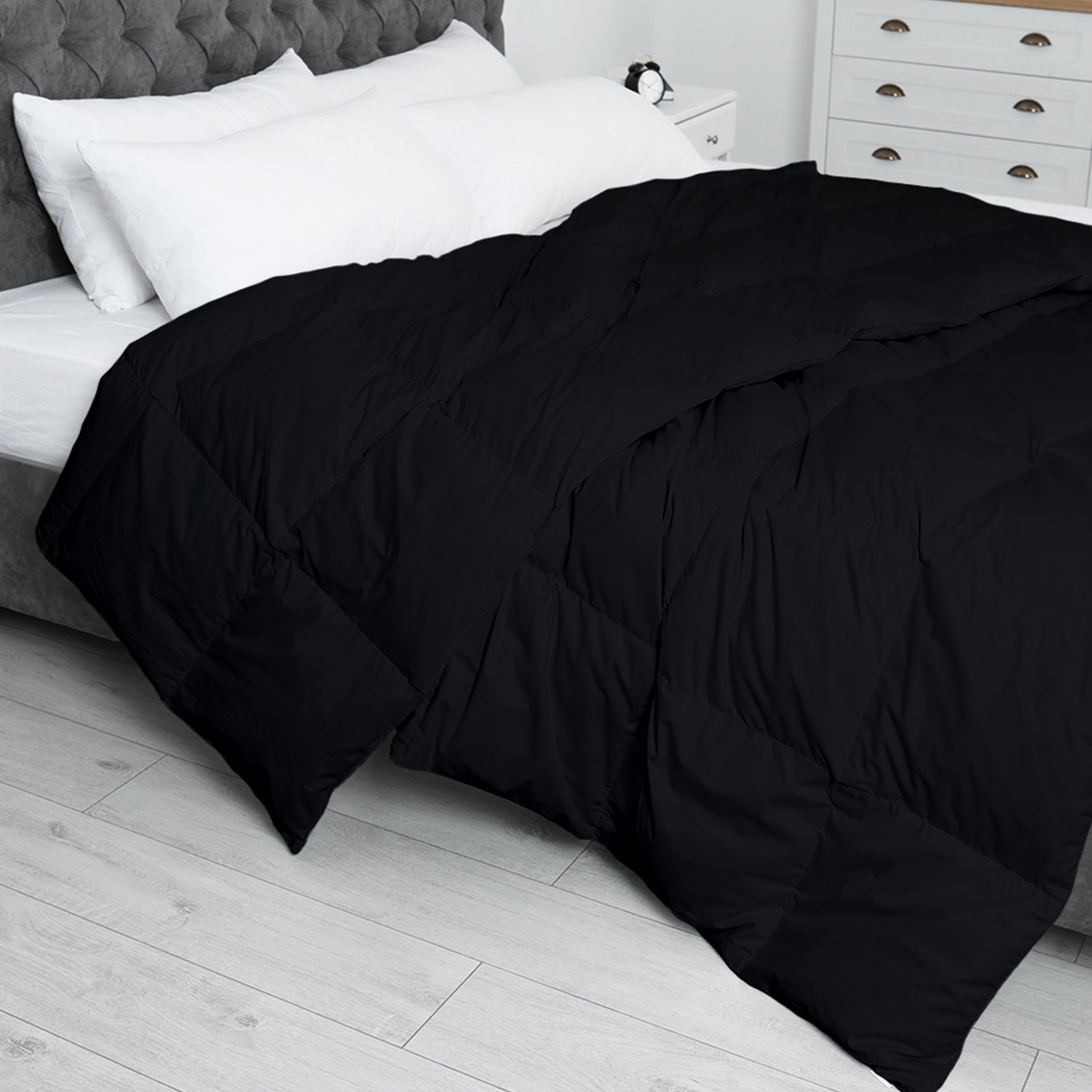 Heavenly Soft Down Alternative Comforter for a Serene Sleep