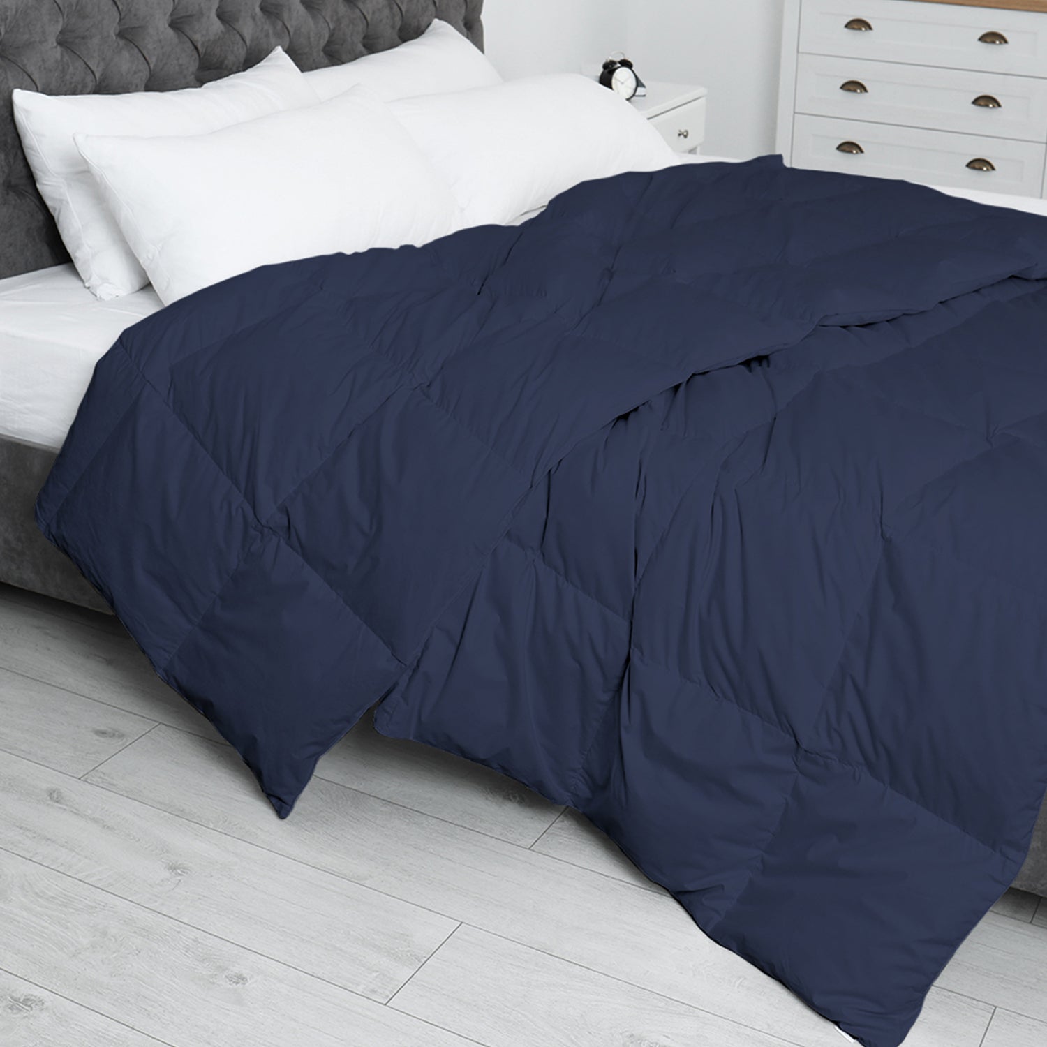 Heavenly Soft Down Alternative Comforter for a Serene Sleep