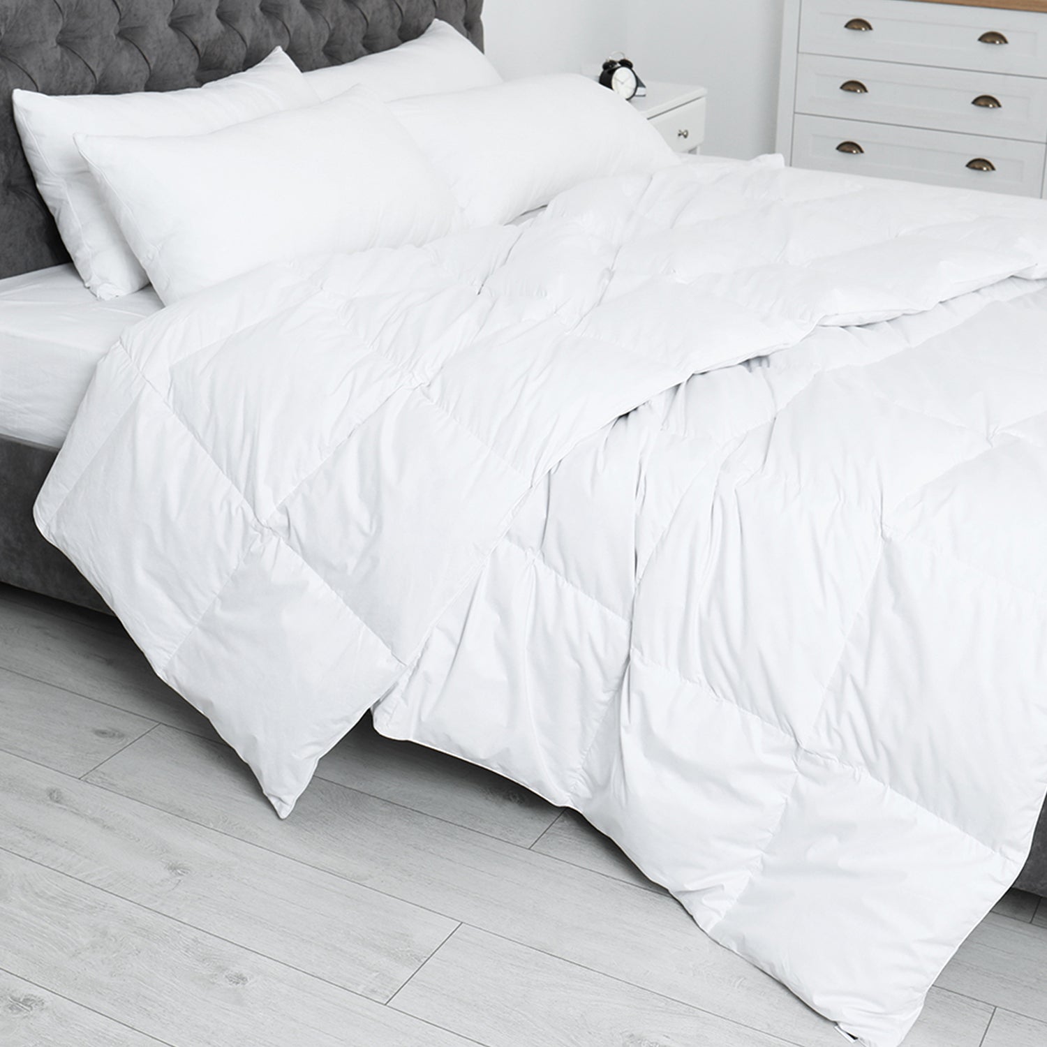 Heavenly Soft Down Alternative Comforter for a Serene Sleep