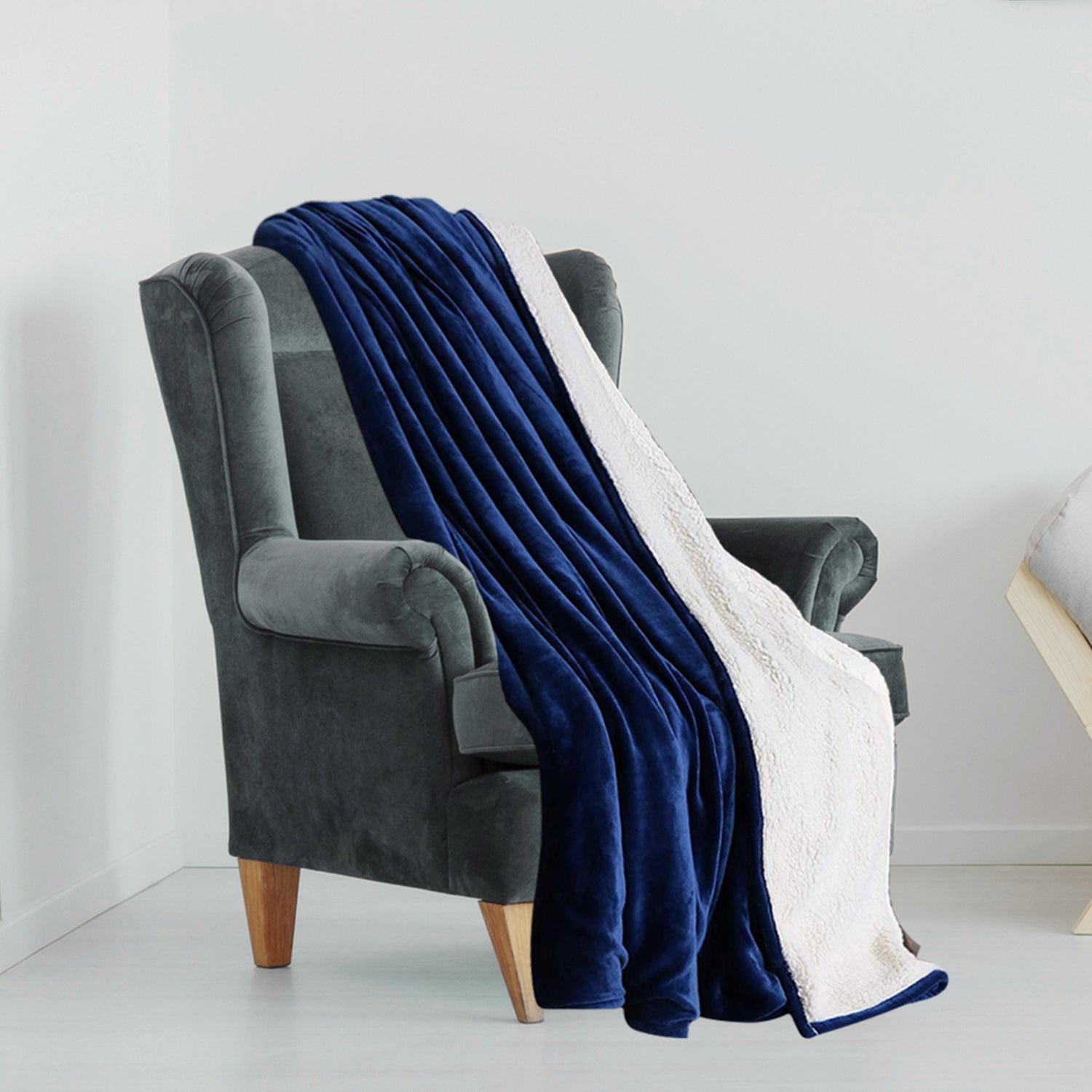 Cozy Sherpa Fleece Throw Blanket